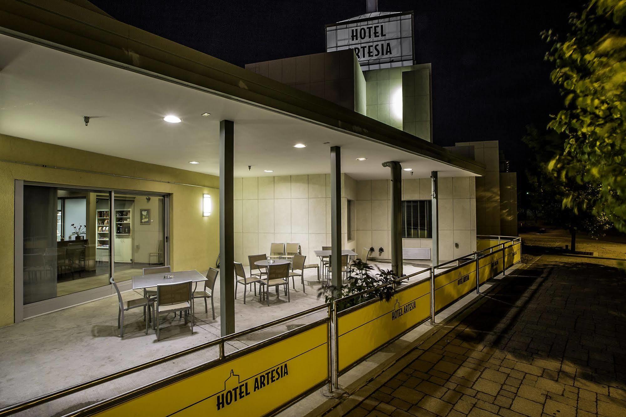 Spark By Hilton Artesia Exterior photo